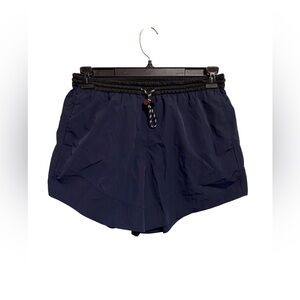 Lululemon Women's Evergreen Short Navy Blue & Black Size 6 Relaxed Glyde